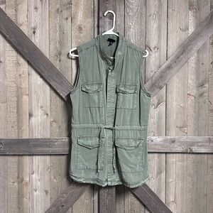 Lightweight Olive Green Vest EUC